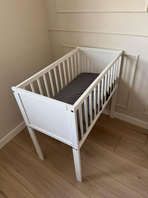 Witte wieg 40x80 cm incl. matras en hoes, Kinderen en Baby's, Babywiegjes en Ledikanten, Zo goed als nieuw, Wieg, Ophalen