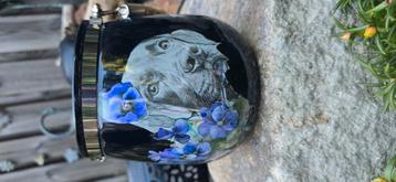Windlicht vizsla met viooltjes beschikbaar voor biedingen