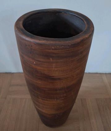 Bruine vaas voor binnen 42cm hoog beschikbaar voor biedingen