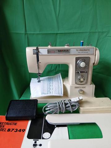 NAAIMACHINE VENDOMATIC B7349 beschikbaar voor biedingen