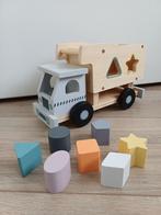 Houten vrachtwagen vormenstoof; compleet!, Kinderen en Baby's, Speelgoed | Houten speelgoed, Ophalen of Verzenden, Zo goed als nieuw