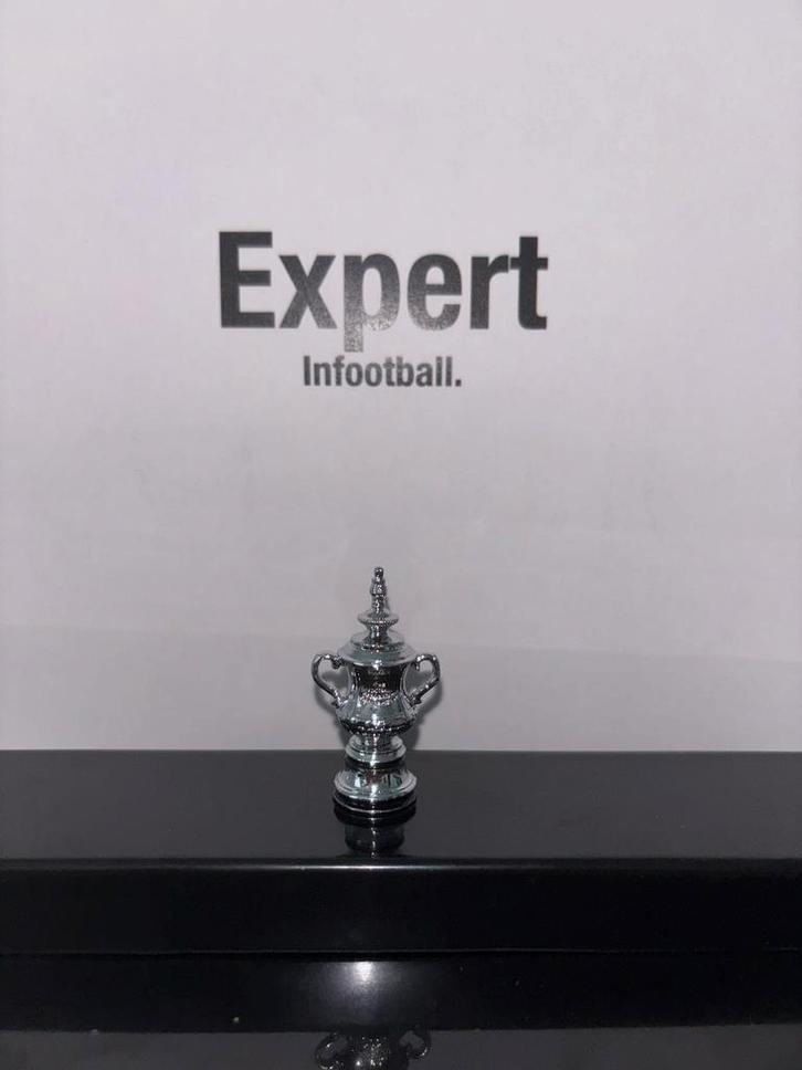 FA Cup mini beker, Verzamelen, Sportartikelen en Voetbal, Nieuw, Beeldje of Poppetje, Buitenlandse clubs, Ophalen of Verzenden
