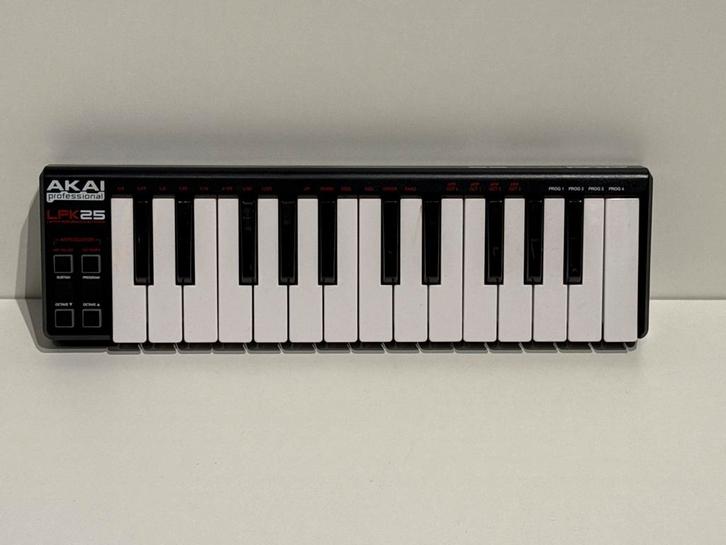 Akai LPK25 Keyboard - PC, Mac, iOS, Muziek en Instrumenten, Midi-apparatuur, Gebruikt, Ophalen of Verzenden