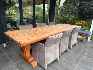 6 leren eetkamerstoelen beschikbaar voor biedingen