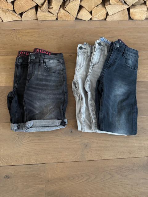3 jeans mt 140/146 en 2x korte broek, mt 140. Nieuwstaat!, Kinderen en Baby's, Kinderkleding | Maat 140, Zo goed als nieuw, Jongen