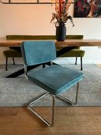 2 blauwe corduroy eetkamerstoelen, Huis en Inrichting, Stoelen, Twee, Blauw, Ophalen of Verzenden, Zo goed als nieuw