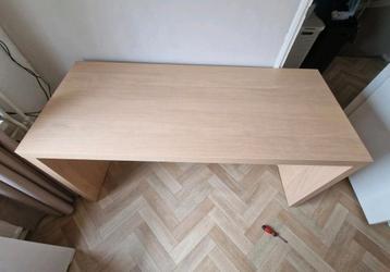 Bureau beschikbaar voor biedingen
