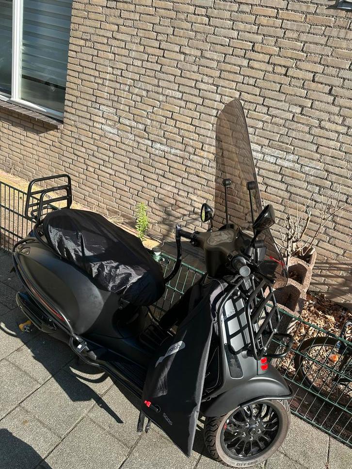 Vespa Sprint 2023 - Zo Goed Als Nieuw - Vol Opties, Fietsen en Brommers, Scooters | Vespa, Zo goed als nieuw, Overige modellen