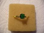 Een Goud Vergulde Ring met Smaragdgroene Zirkonia steentje, Verzenden, Goud, Ring, Verguld