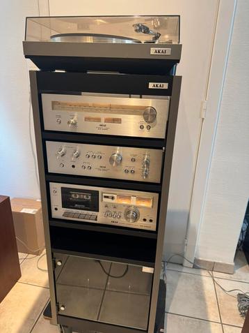 Unieke AKAI vintage stereo-toren in perfect werkende staat beschikbaar voor biedingen