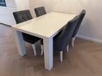 Witte eettafel met 4 grijze stoelen, Huis en Inrichting, Complete eetkamers, Ophalen, Zo goed als nieuw, 4 tot 6 stoelen