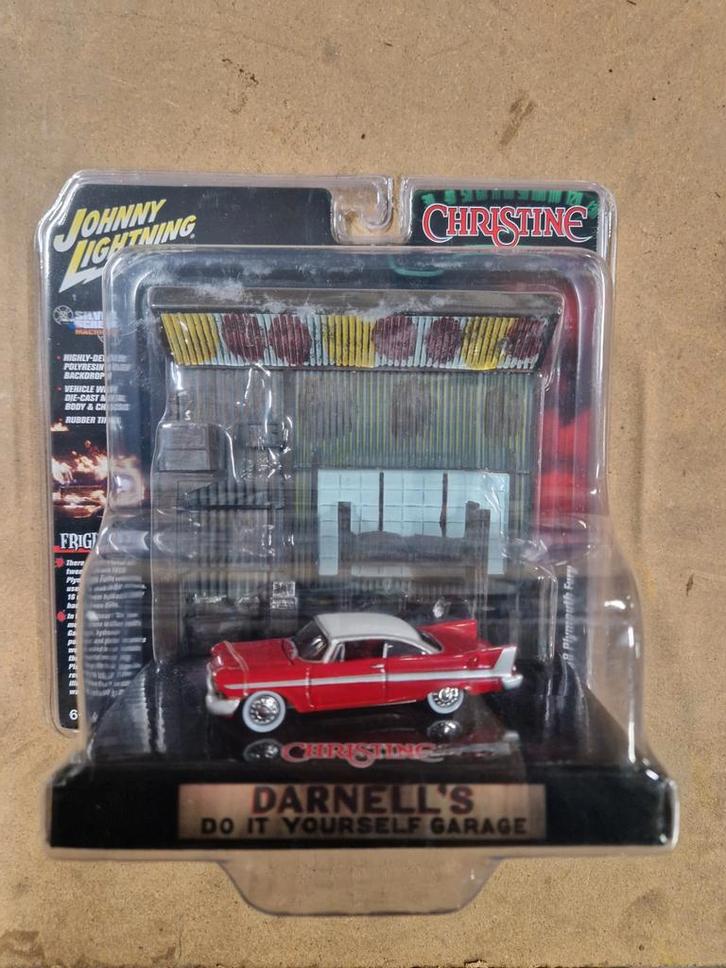 Johnny Lightning Christine Diorama - Darnell's Garage, Hobby en Vrije tijd, Modelbouw | Auto's en Voertuigen, Nieuw, 1:50 of kleiner