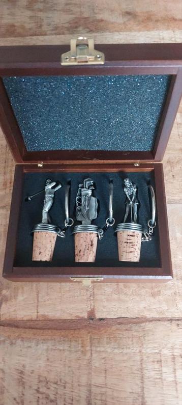 Golf Wijnflesstoppers in Houten Doos beschikbaar voor biedingen