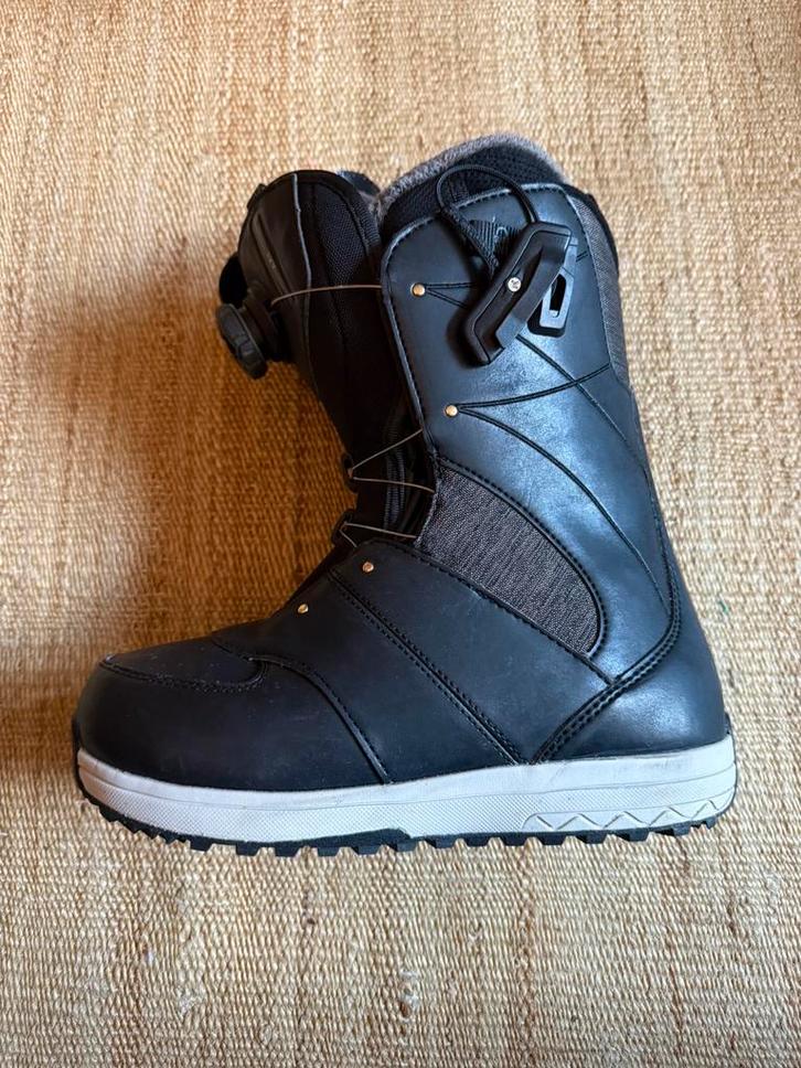Salomon Ivy JS snowboard schoenen 38,5, Sport en Fitness, Snowboarden, Zo goed als nieuw, Schoenen, Ophalen of Verzenden