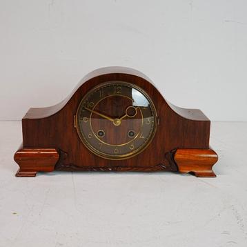 Antieke pendule.  beschikbaar voor biedingen