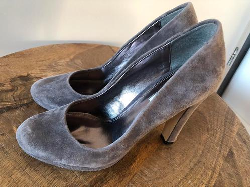 *Dune London* Schitterende suède Pumps mt 38 Nieuwstaat!, Kleding | Dames, Schoenen, Zo goed als nieuw, Pumps, Grijs, Ophalen of Verzenden