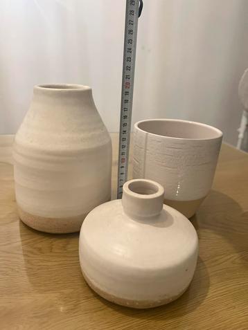 Handmade vazen / potten / vintage beschikbaar voor biedingen