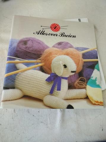 Te koop aangeboden: diverse brei en haakboekjes. beschikbaar voor biedingen