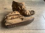 Minnetonka enkellaarzen - suède - maat 39, Kleding | Dames, Schoenen, Beige, Lage of Enkellaarzen, Ophalen of Verzenden, Zo goed als nieuw