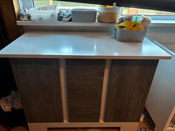 Super mooie nette commode met stille sluiting, Kinderen en Baby's, Kinderkamer | Commodes en Kasten, Zo goed als nieuw, 90 tot 105 cm