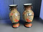 Antieke Satsuma Vazen - Japans Aardewerk, Gemerkt Paar Vazen, Ophalen of Verzenden