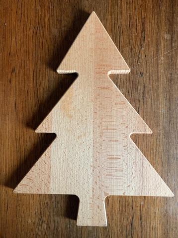 Houten snijplank, borrelplank in vorm van kerstboom, den beschikbaar voor biedingen