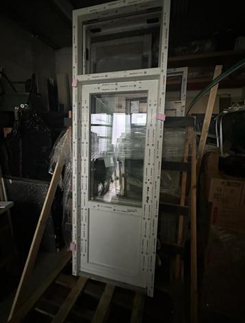 Kunststof tuin deuren 875x2670 3 sztuk  prijs per stuk  beschikbaar voor biedingen