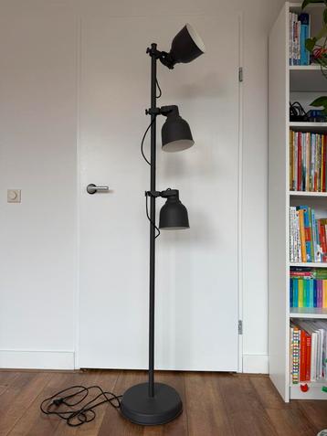IKEA Hektar vloerlamp, staande lamp 3 spots beschikbaar voor biedingen