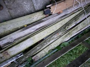Hout gratis ! beschikbaar voor biedingen