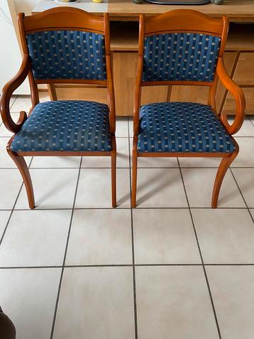 Heidense Eetkamerstoelen. beschikbaar voor biedingen