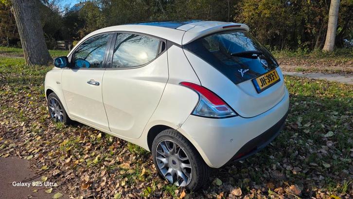 Lancia Ypsilon 0.9 Twinair 85PK Start&stop 2011 Wit, Auto's, Lancia, Particulier, Ypsilon, Benzine, A, Hatchback, Handgeschakeld