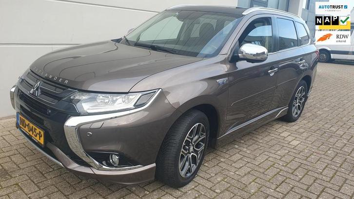 Mitsubishi Outlander 2.0 PHEV Instyle+, Auto's, Mitsubishi, Bedrijf, Te koop, Outlander, 4x4, ABS, Achteruitrijcamera, Adaptive Cruise Control