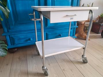 Trolley rolkastje van Enraf Nonius beschikbaar voor biedingen