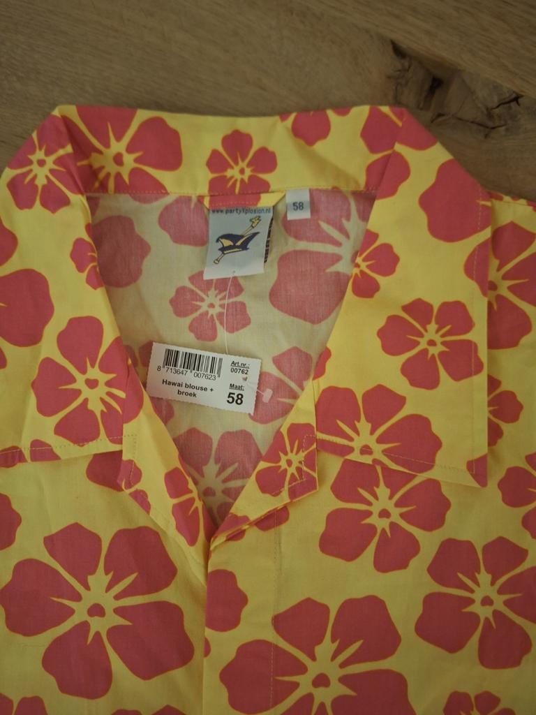 3 Hawaï tropische blouse en korte broek 2x 54 en 2x 58, Ophalen of Verzenden, Zo goed als nieuw, Maat 46/48 (XL) of groter