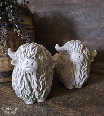 Set van 2 Schotse Hooglanders | Brynxz Kleur Taupe beschikbaar voor biedingen