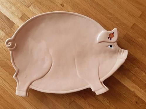 Presentatieschaal in de vorm van een varken, Huis en Inrichting, Woonaccessoires | Schalen en Manden, Zo goed als nieuw, Rond
