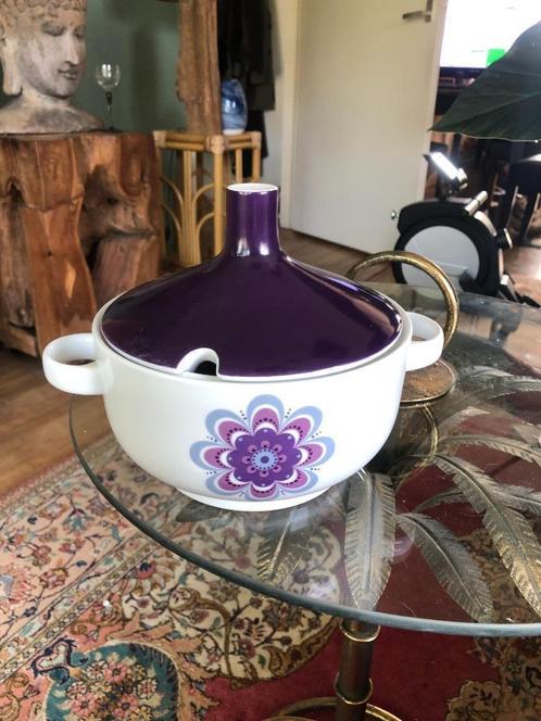 keramische schaal/pan met deksel – paars bloem, Huis en Inrichting, Keuken | Servies, Schaal of Schalen, Blond Amsterdam, Ophalen of Verzenden