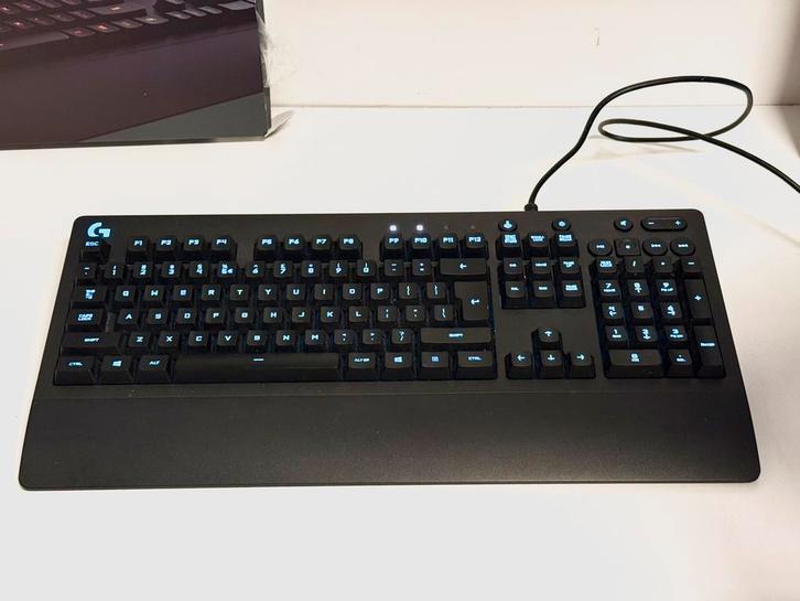 Logitech G213 Prodigy – Gaming Toetsenbord, Computers en Software, Toetsenborden, Zo goed als nieuw, Qwerty, Bedraad, Ergonomisch
