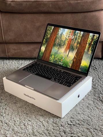 MacBook Pro 2018 - 13 inch - 4 Tb3 ports - Touch Bar beschikbaar voor biedingen