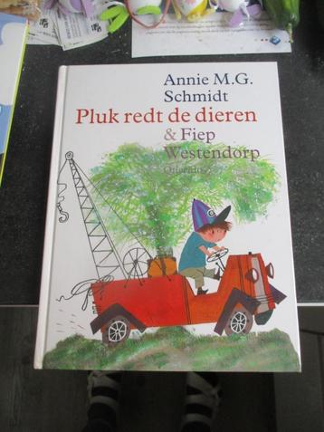 BOEK PLUK REDT DE DIEREN ANNIE M G SCHMIDT beschikbaar voor biedingen