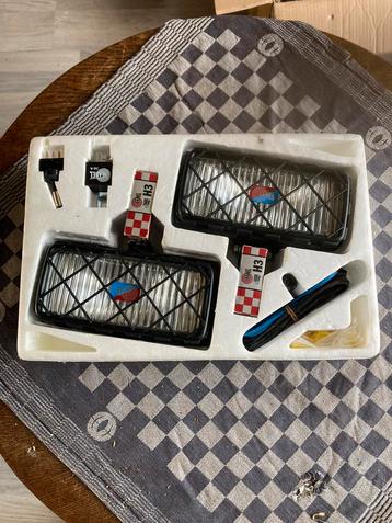 Oldtimer 1 Set Breedte stralers  met bescherm roosters merk  beschikbaar voor biedingen