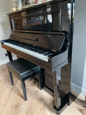 Mooie piano merk wagner zwart beschikbaar voor biedingen