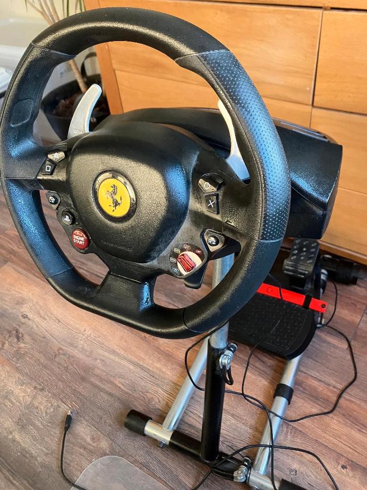 Thrustmaster T80 Ferrari 488 GTB + Wheel Stand Pro, Spelcomputers en Games, Spelcomputers | Sony PlayStation Consoles | Accessoires