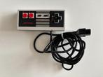 Nintendo NES controller, Spelcomputers en Games, Spelcomputers | Nintendo NES, Ophalen of Verzenden, Gebruikt, Met 1 controller