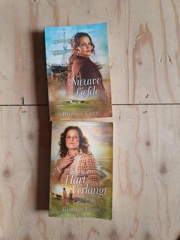 2 delen van serie Sydney Baai van Bonnie Leon beschikbaar voor biedingen