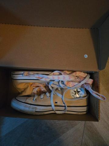 Converse All Stars - Maat 37 butter yellow beschikbaar voor biedingen