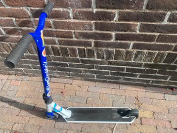 Stuntstep kids 6-10 jaar oud beschikbaar voor biedingen