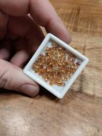 A kleur facet geslepen citrien vierkant, Sieraden, Tassen en Uiterlijk, Edelstenen, Ophalen of Verzenden