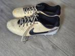 Nike voetbal schoenen, Sport en Fitness, Voetbal, Ophalen of Verzenden, Gebruikt, Schoenen
