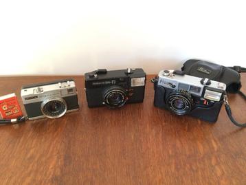 3 vintage jaren 70 zwarte fotocameraatjes fototoestelletjes beschikbaar voor biedingen
